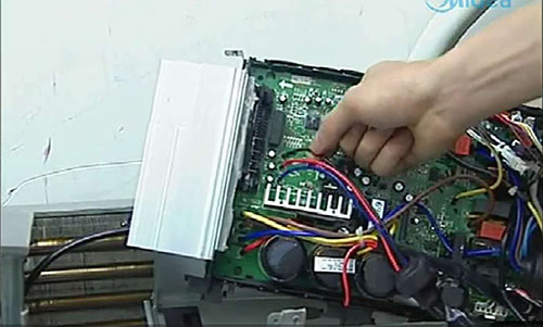 红岗美的空调电话是多少